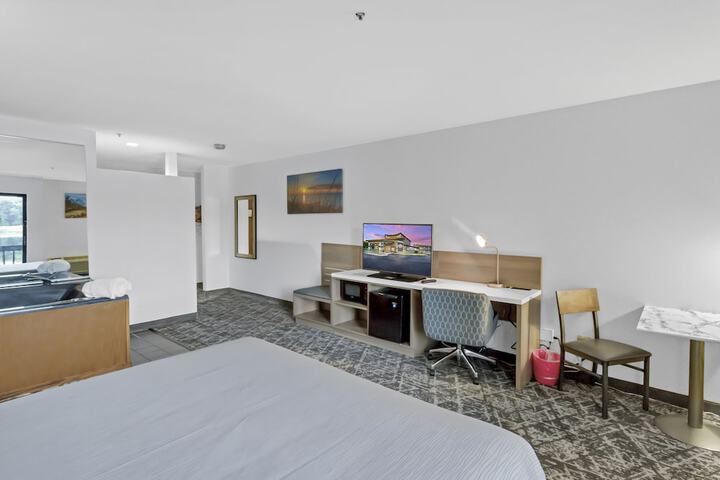Room 17 of 29