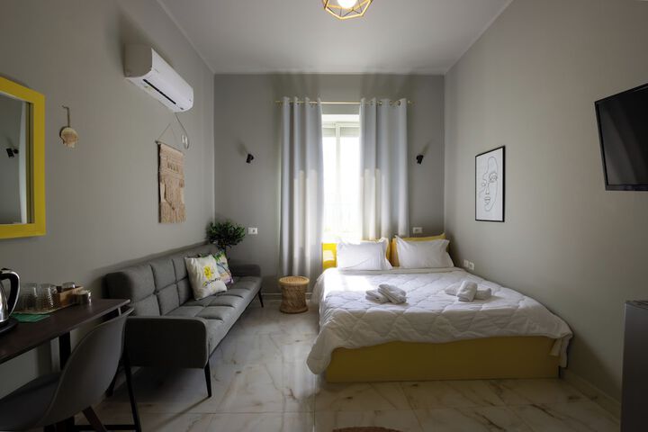 Room 17 of 90