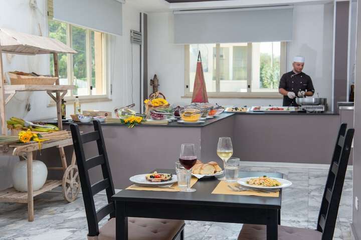 Dining Photos