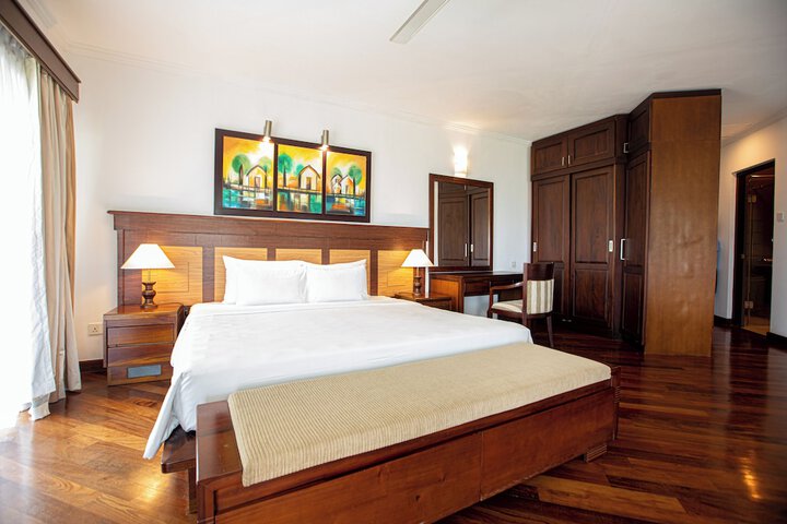 Room 4 of 46