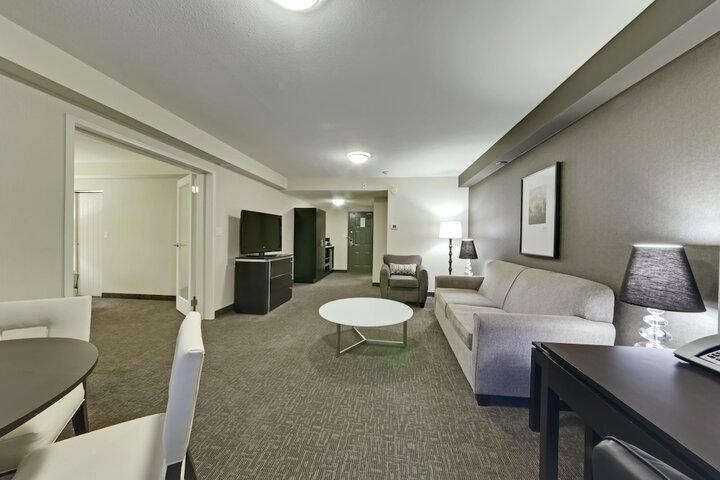 Room 9 of 72