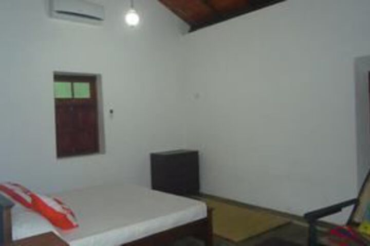 Room 15 of 27