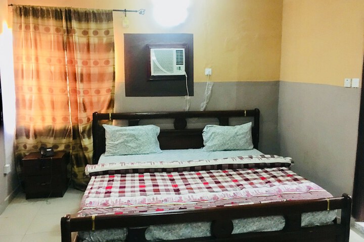 Room 5 of 20