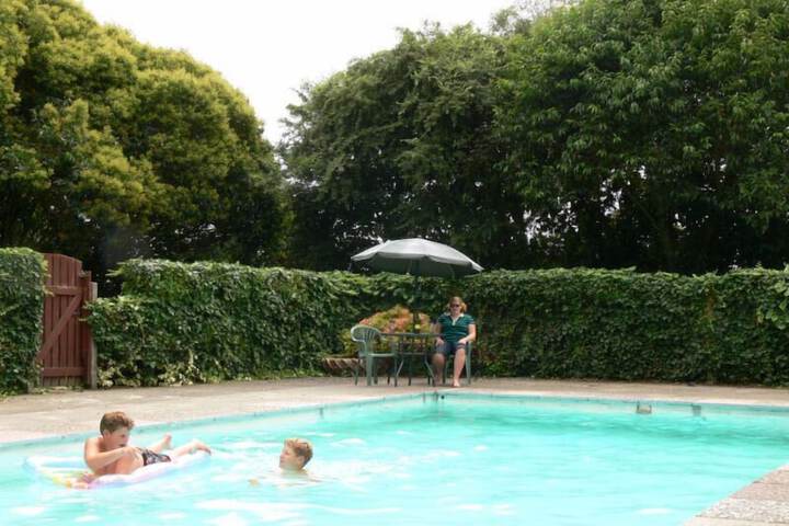 Pool 27 of 32