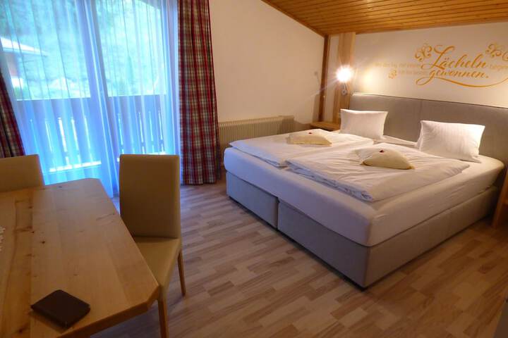 Room 11 of 23