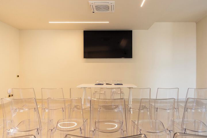 Business Center 69 of 72