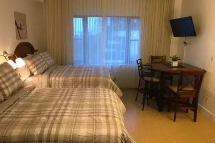 Room 4 of 14