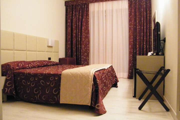 Room 14 of 45