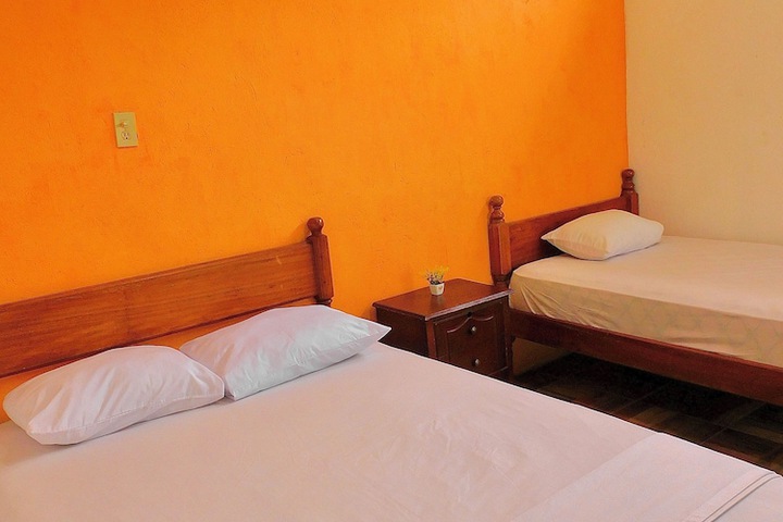 Room 7 of 93
