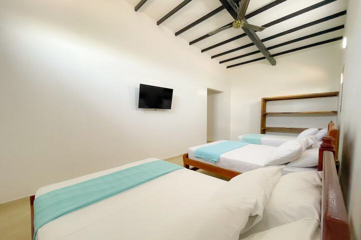Room 18 of 27