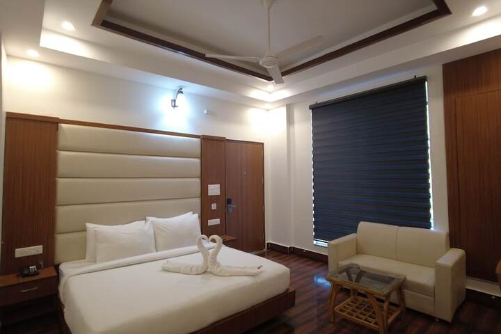 Room 7 of 65