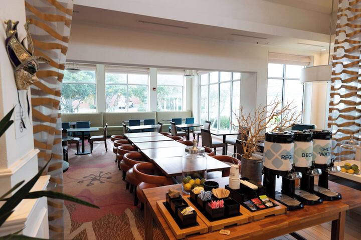 Breakfast area