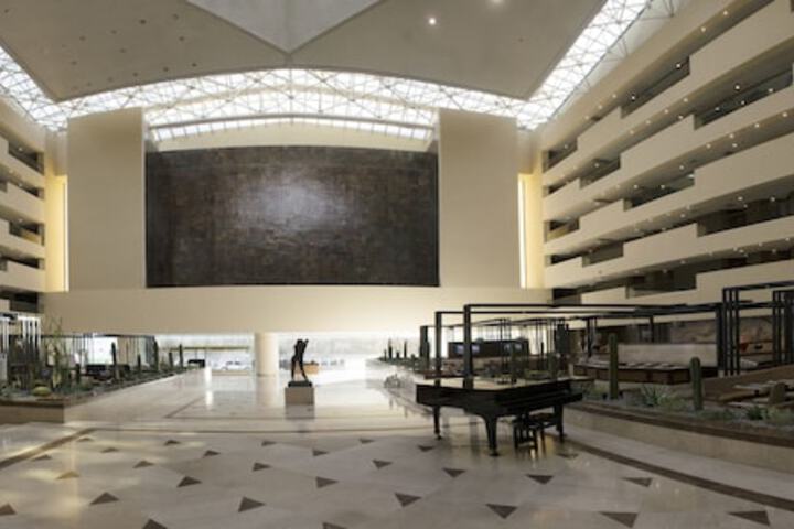 Hotel 2 of 133