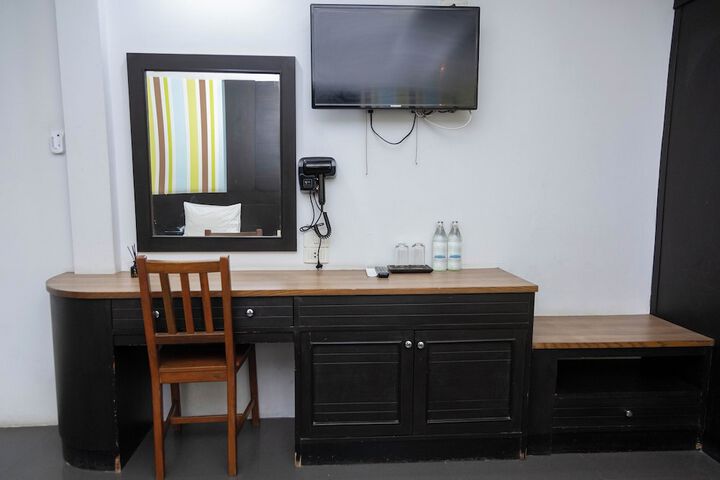 Room 12 of 48