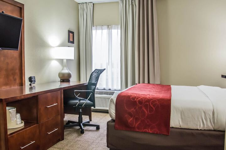 Suite 2 Queen Beds (9 of 16)