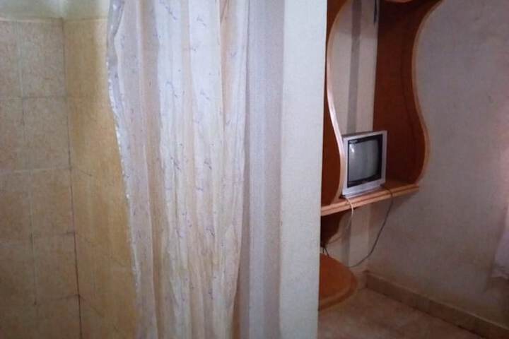Room 7 of 18