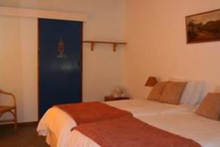 Room 2 of 5