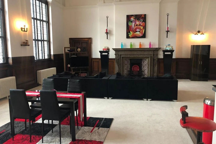 Room 3 of 10