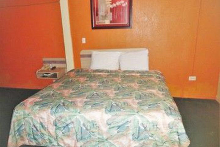 Room 15 of 27
