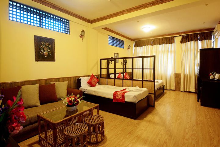 Room 6 of 35