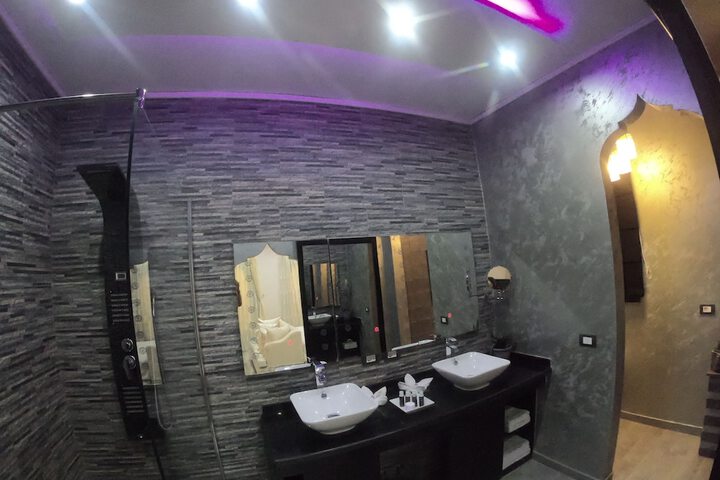 Room 51 of 97