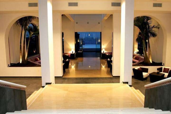 Ballroom/Hall 38 of 67
