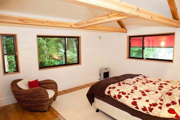 Room 2 of 55