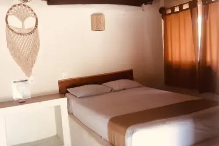 Room 4 of 36