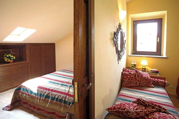 Room 30 of 86
