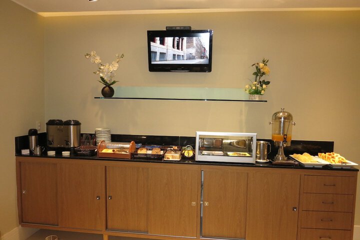 Breakfast/Coffee Service 14 of 24