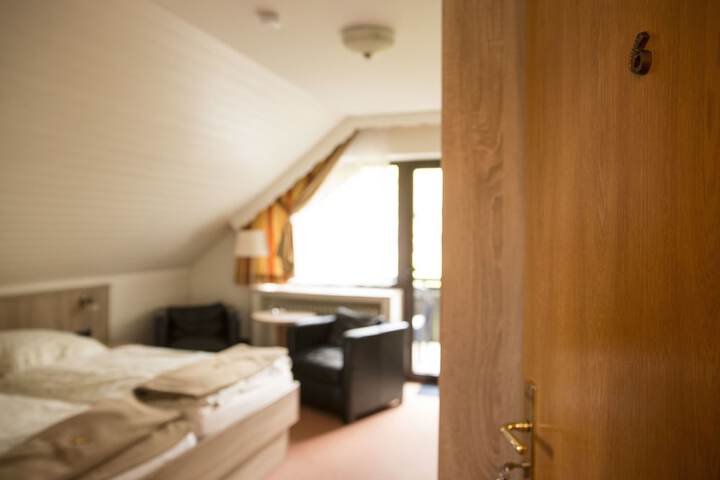 Room 5 of 53