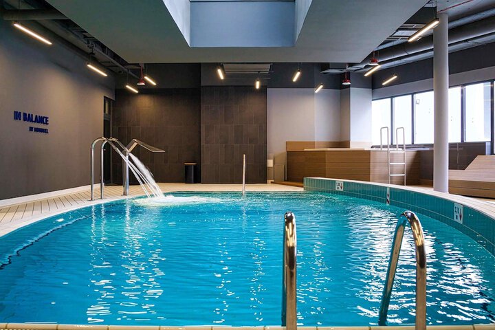 Hotel with Pool
