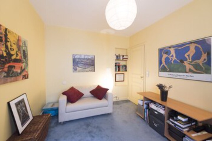 Room 6 of 17