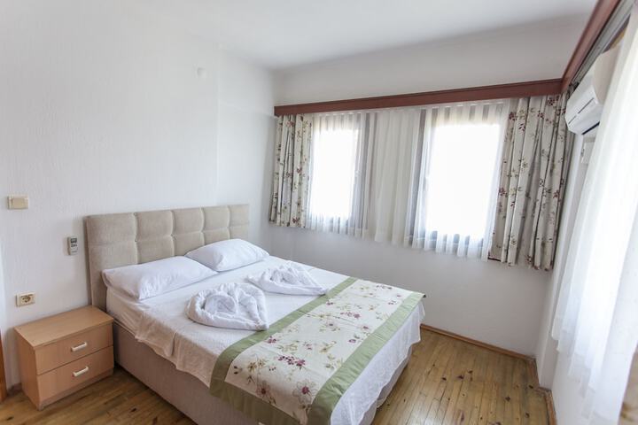 Room 4 of 15