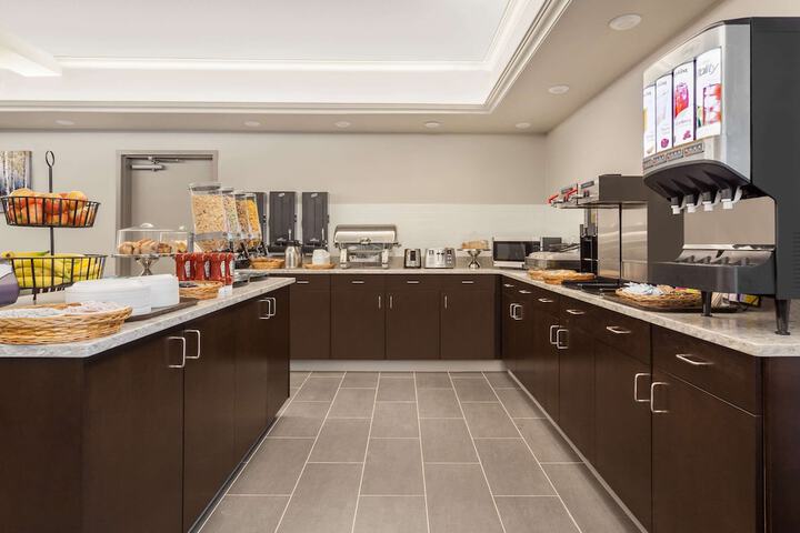 Breakfast/Coffee Service 31 of 37