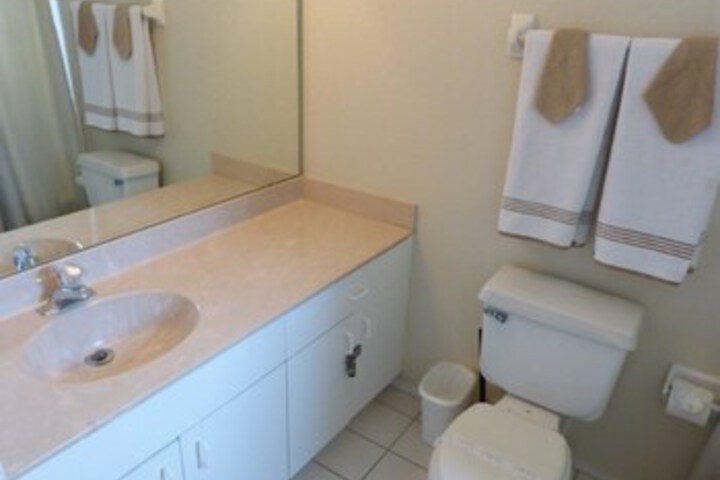 Room 2 of 25