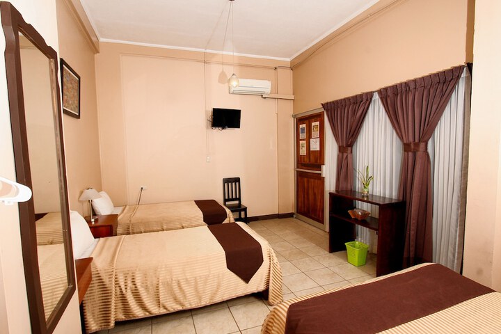 Room 28 of 269