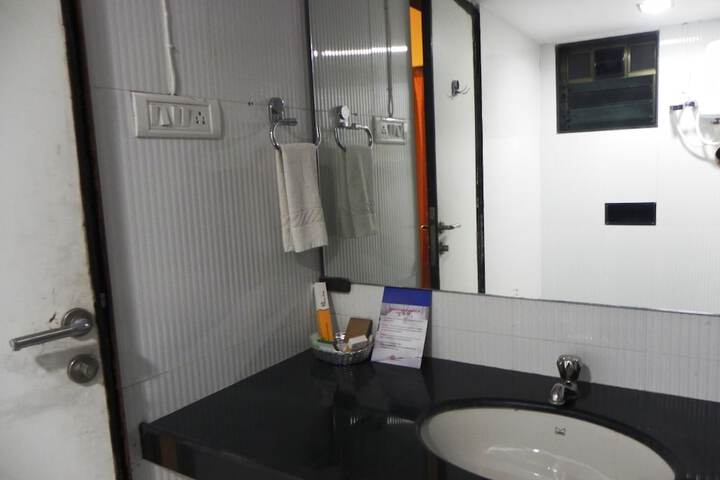 Room 20 of 44