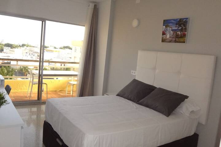 Room 7 of 35