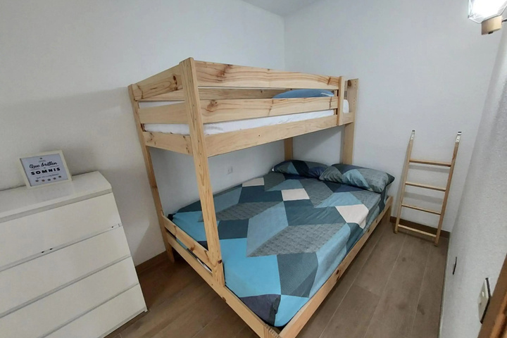 Room 2 of 15
