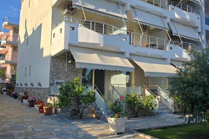 Antonis Hotel