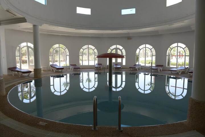 Pool 21 of 34