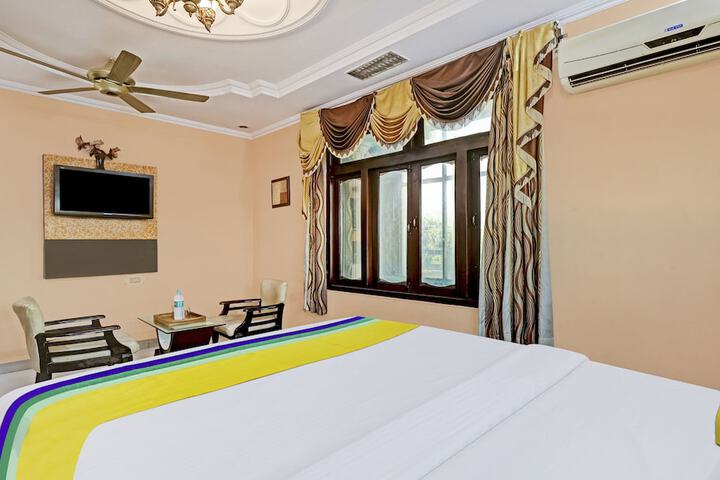 Room 18 of 28