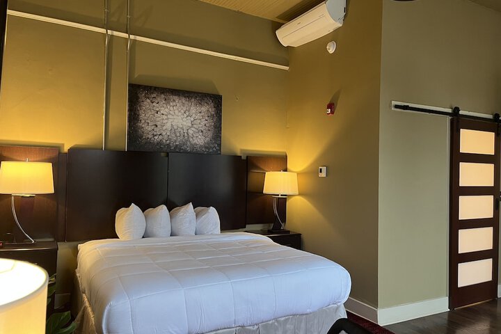 Room 4 of 20