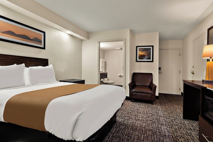 Room 11 of 26