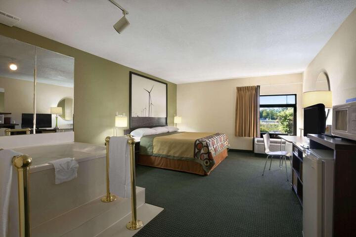 1 King Bed (7 of 7)