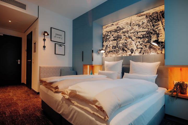 Room 13 of 41