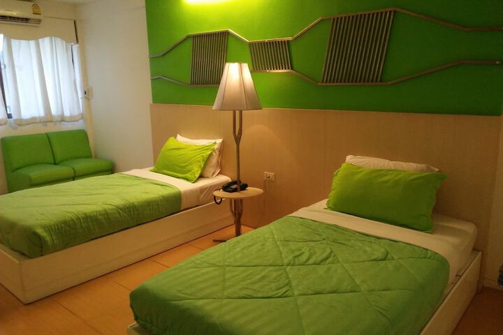 Room 10 of 44