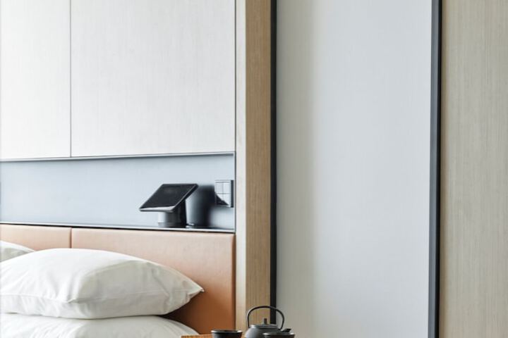 Room 9 of 36