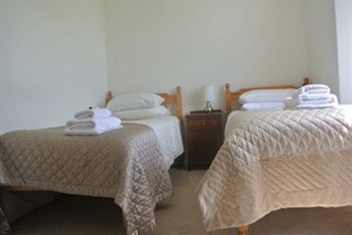 Room 7 of 13